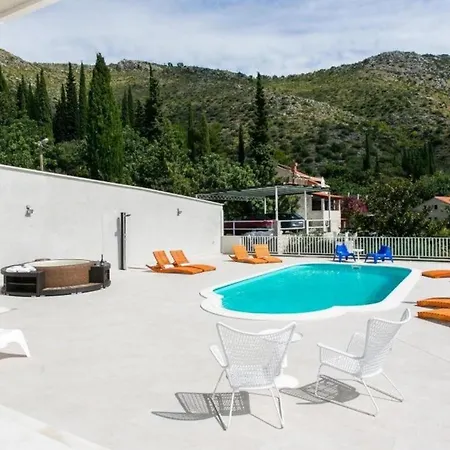 Exclusive With Sea View *